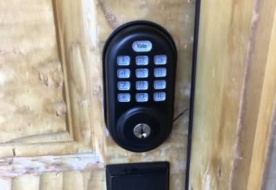 Electronic door locks