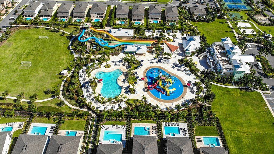 Drone image of Encore Resort at Reunion