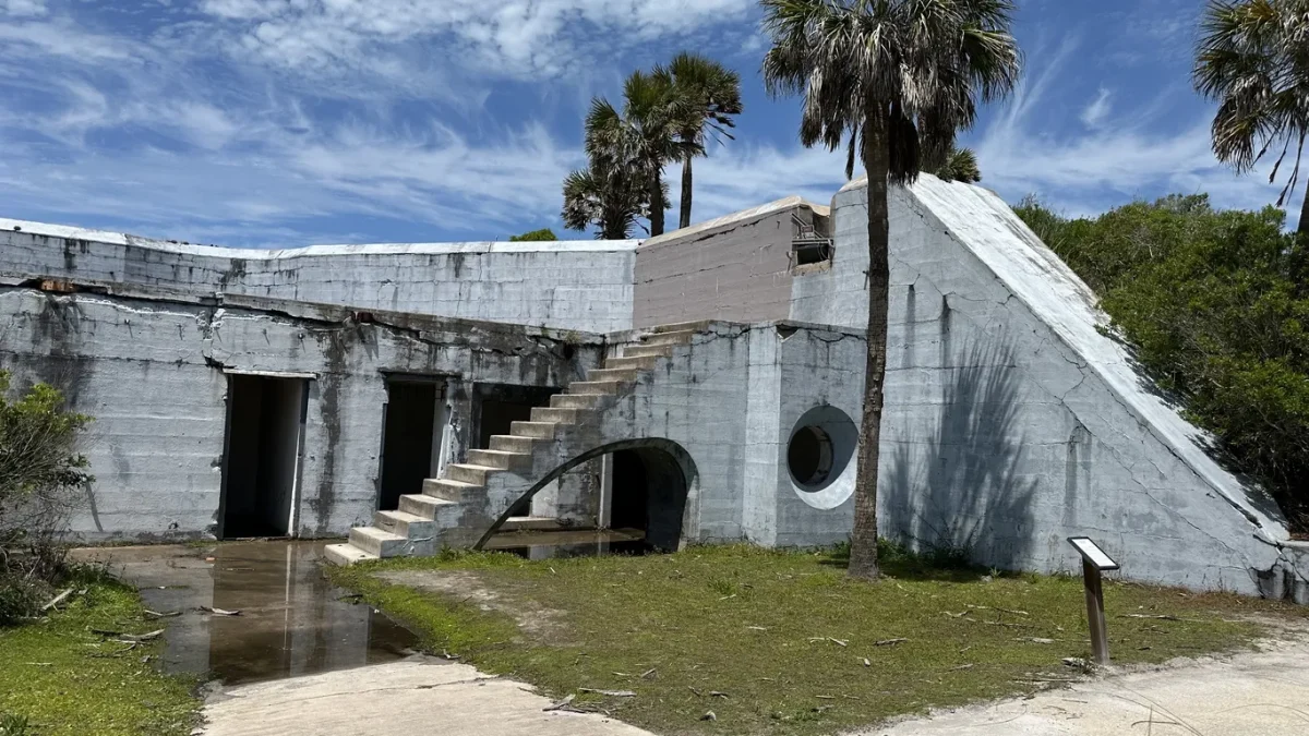 Old military fort ruins, Fort Dade monument