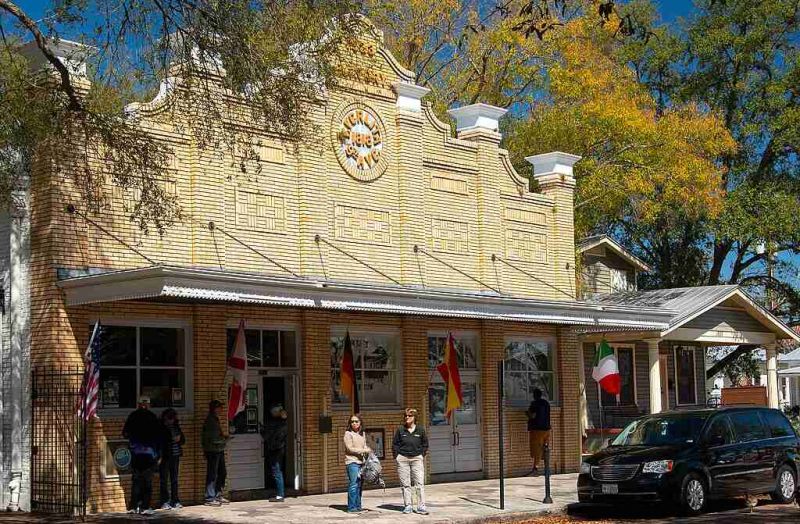 Ybor city historical monument
