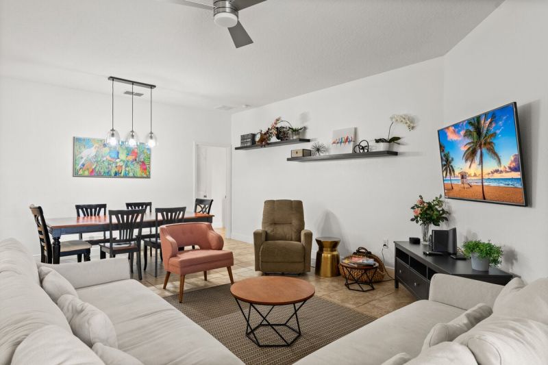 Living area inside 4167OAK