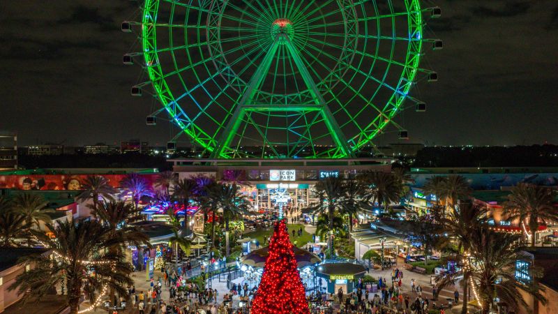 ICON park Ferris wheel and attractions. 