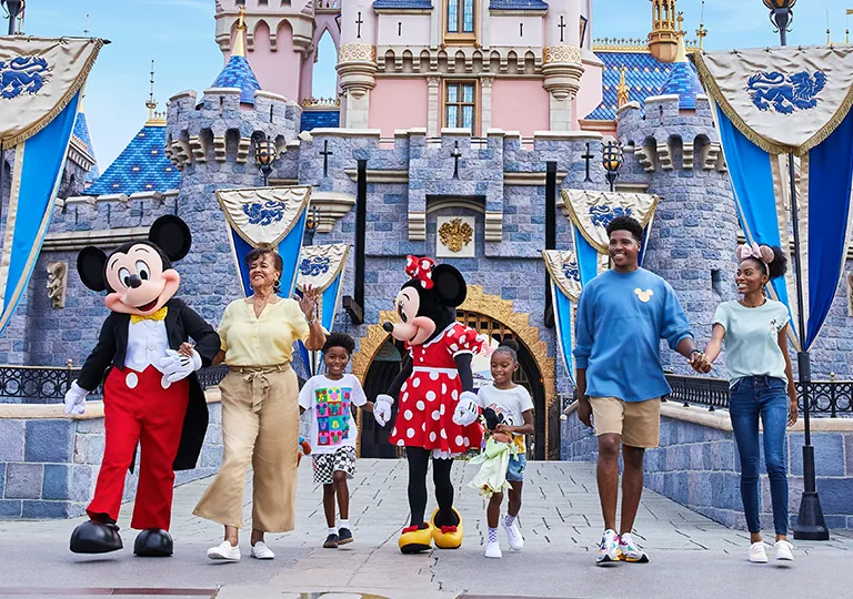 Family enjoying Disney