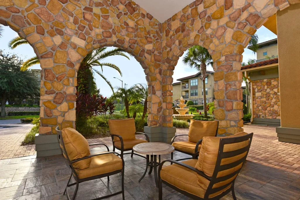 Bella Piazza seating area