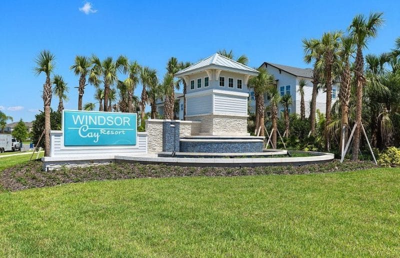 Windsor Cay Entrance