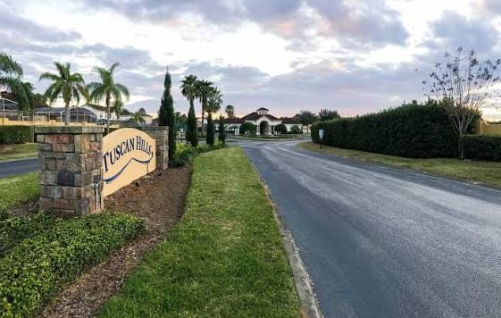 Tuscan Hills entrance